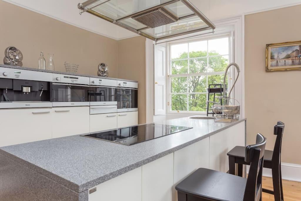 Prime Edinburgh City Centre - 4 Bed Penthouse Екстер'єр фото