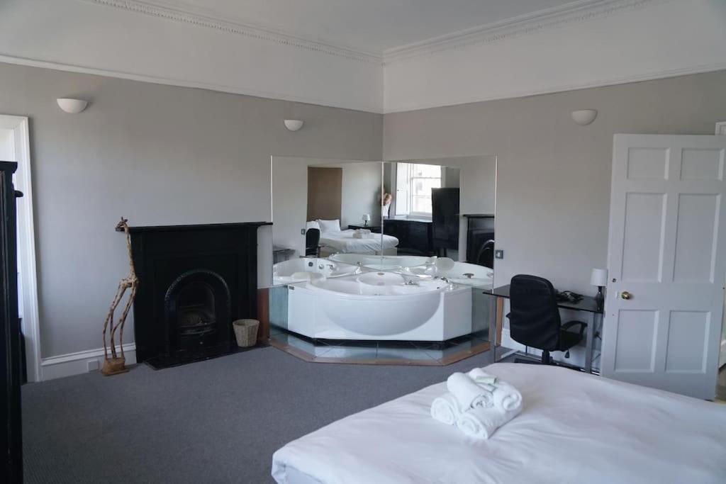 Prime Edinburgh City Centre - 4 Bed Penthouse Екстер'єр фото