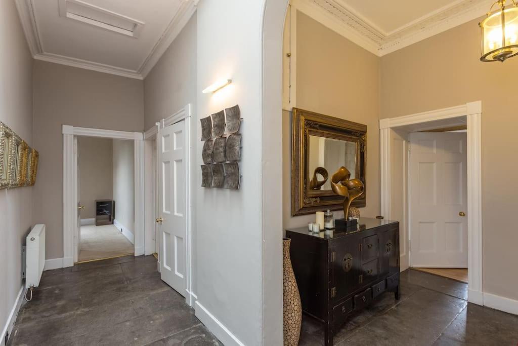 Prime Edinburgh City Centre - 4 Bed Penthouse Екстер'єр фото