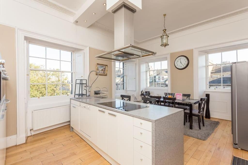Prime Edinburgh City Centre - 4 Bed Penthouse Екстер'єр фото